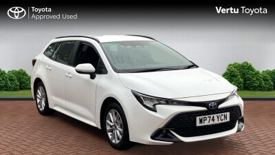 2025 Toyota Corolla 2.0 Hybrid Icon 5dr CVT Hybrid Estate 4,736 mi photo